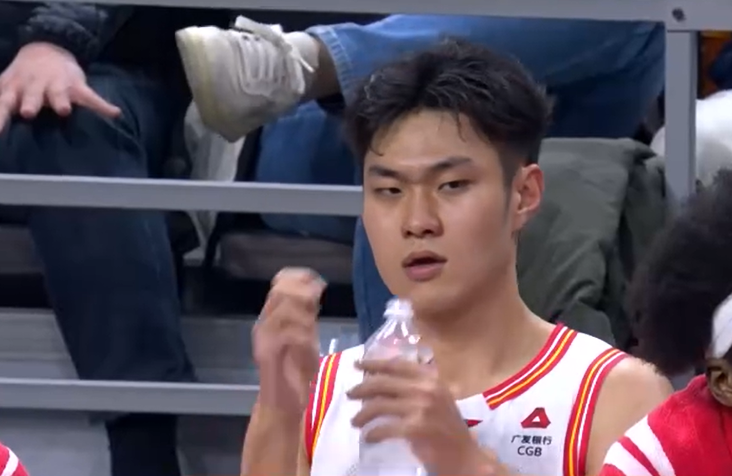乐鱼体育app下载-深圳队锋线小将感恩杜锋:杜导水平CBA顶尖,教练会了我很多
