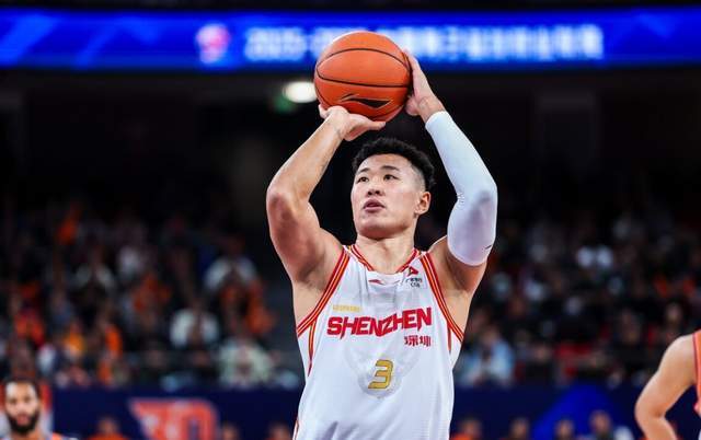 乐鱼体育app下载-毫无悬念!贺希宁加冕CBA常规赛MVP,场均狂砍20+5+4还要率队争冠