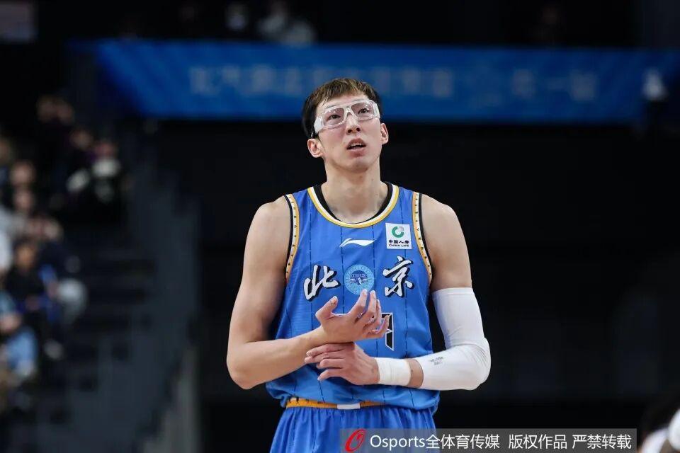 乐鱼体育官方网站-CBA告别24年垄断,迎来全新乱世!上一次没辽粤,姚明夺冠