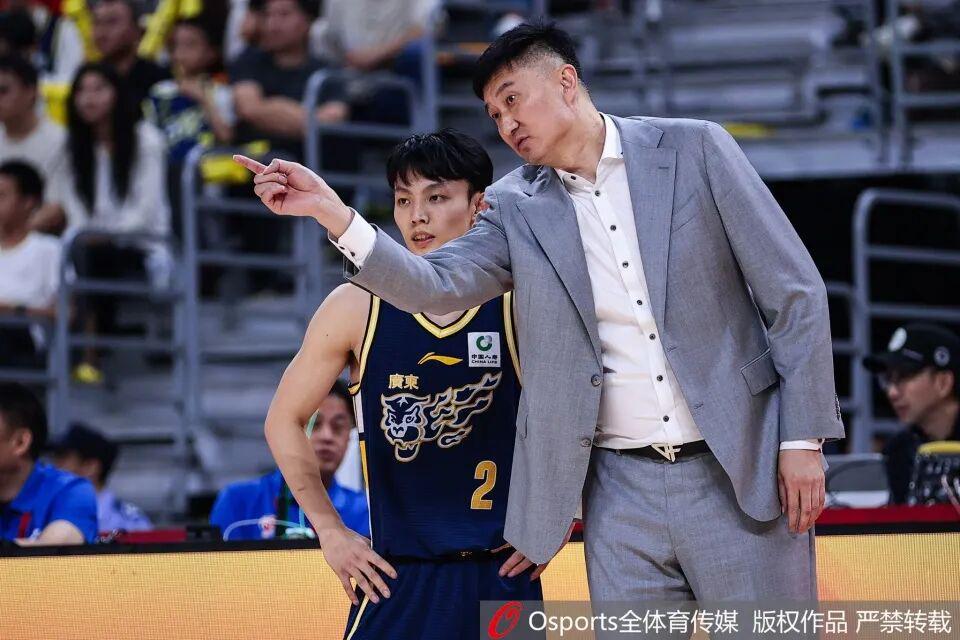 乐鱼体育官方网站-CBA告别24年垄断,迎来全新乱世!上一次没辽粤,姚明夺冠
